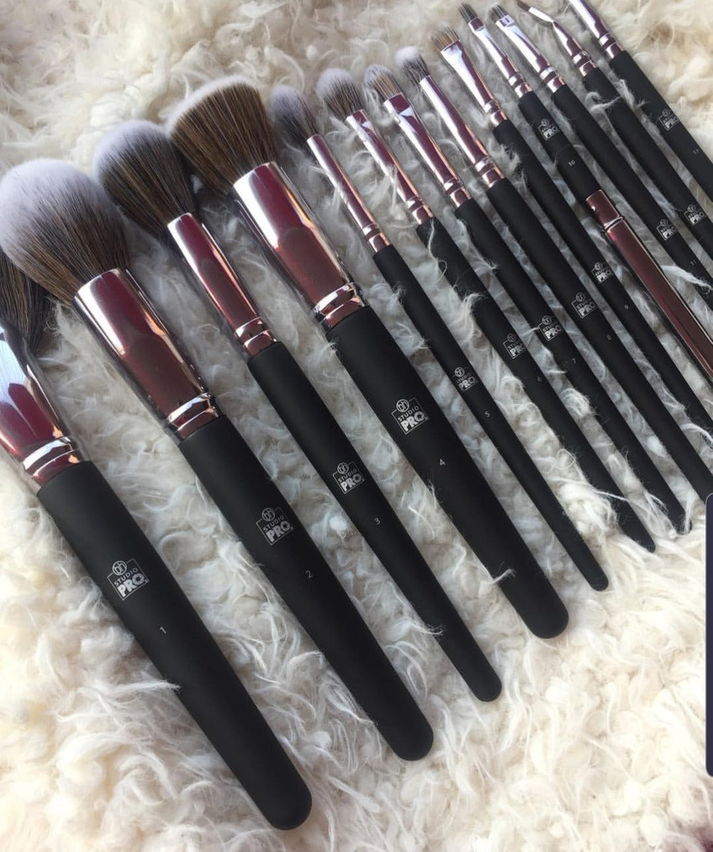 B.H Cosmetics Studio Pro Brush Set – 13 Pcs