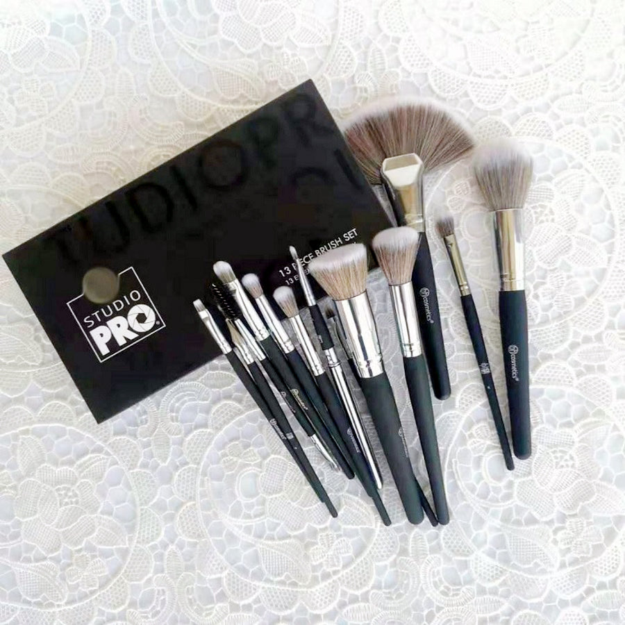 B.H Cosmetics Studio Pro Brush Set – 13 Pcs